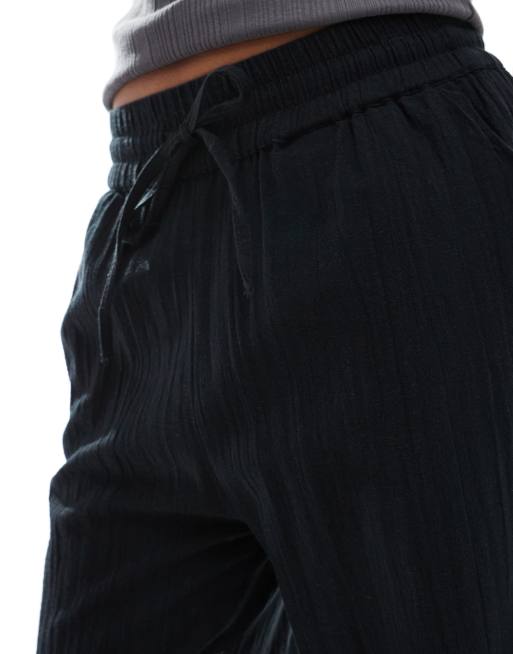 ONLY Petite – Svarta byxor i linnestil med vida ben, 4 av 5