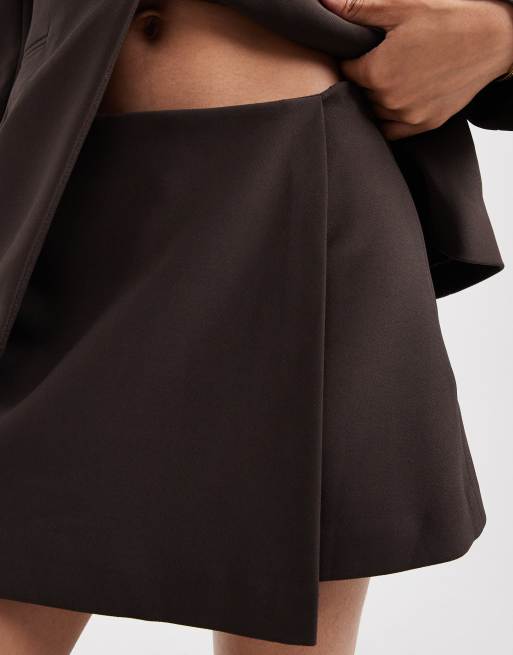 ONLY Petite tailored skort co-ord in brown, 5 of 5