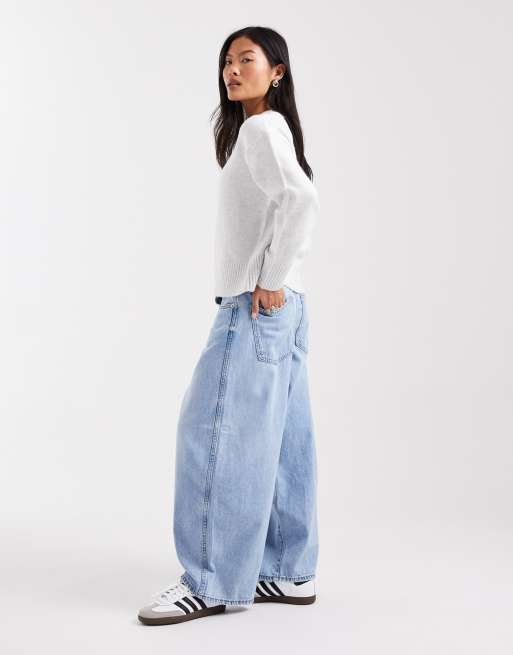 ONLY Petite Taylor high waist barrel jeans in light blue denim, 2 of 5