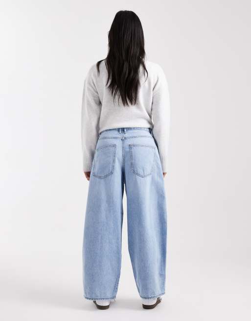 Only Petite – Taylor – Jeans in Hellblau mit abgerundetem Beinschnitt und hohem Bund, 3 von 5