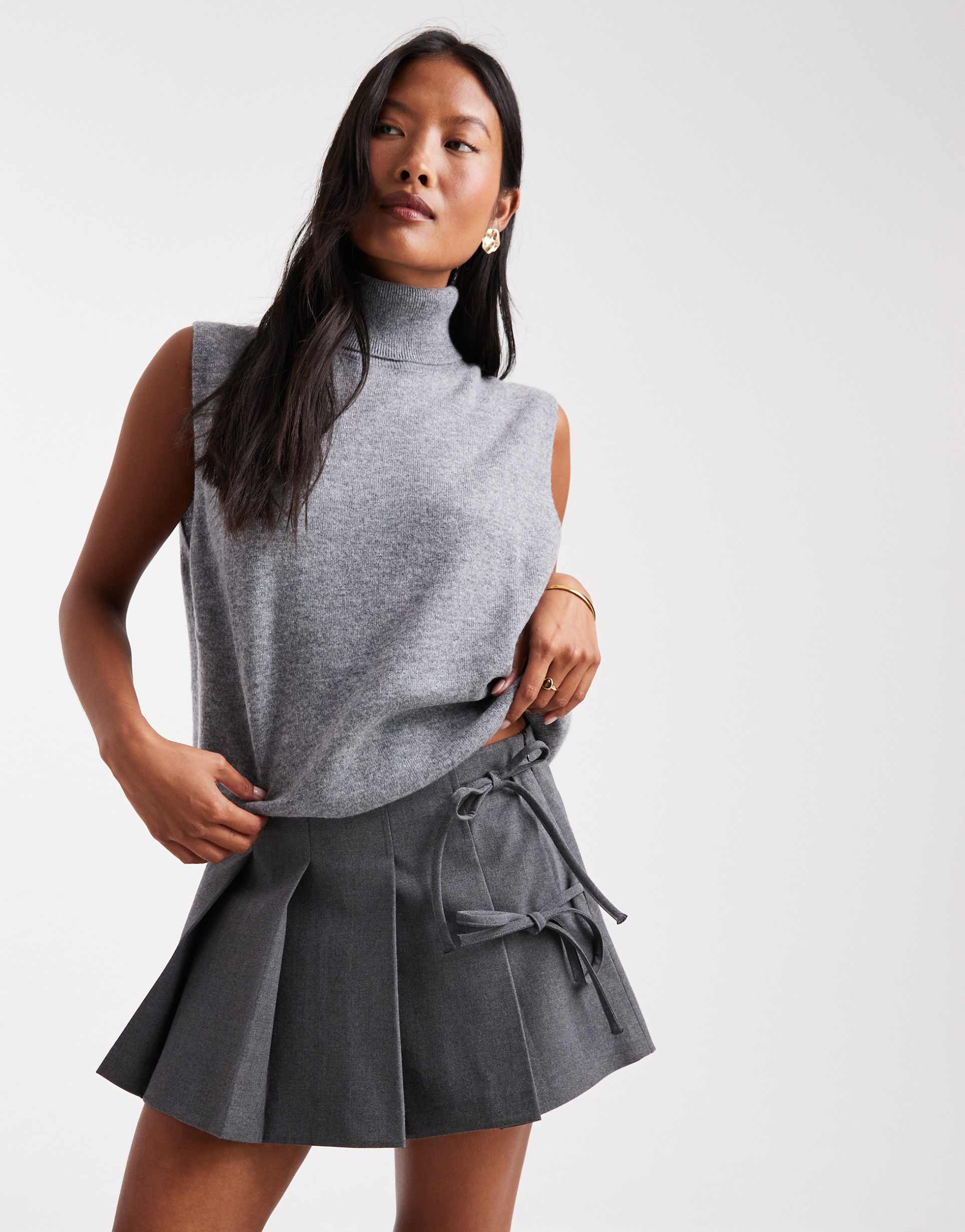 only petite tie detail pleated mini skort in dark gray