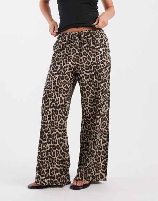 ONLY Petite tie detail pull on trousers in leopard print, 3 of 5