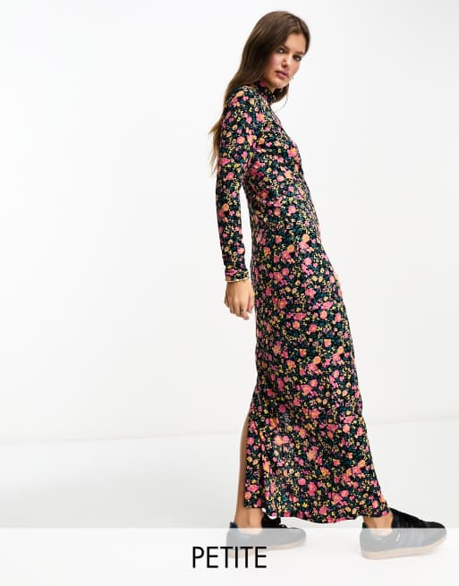 Only Petite - Vestito lungo a maniche lunghe con collo alto a fiori multicolore