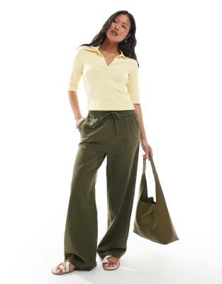 ONLY Petite - Weit geschnittene Hose in Leinenoptik in Khaki-Grün