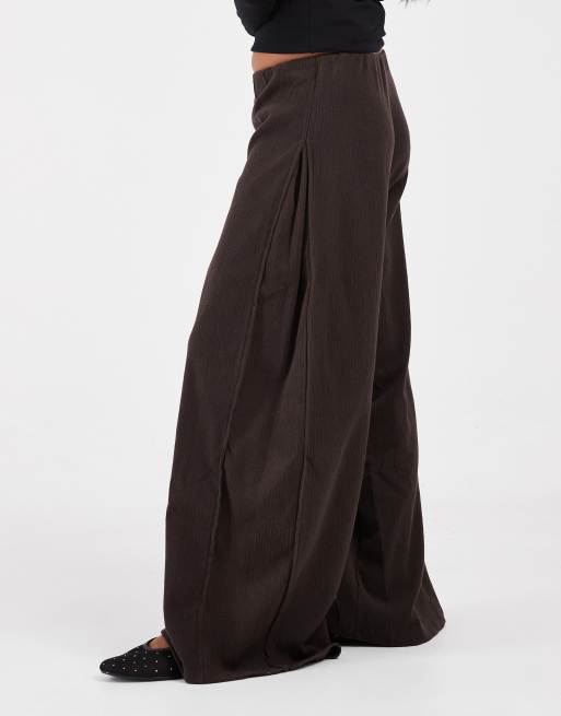 ONLY Petite wide leg pants in chocolate brown, 2 of 5