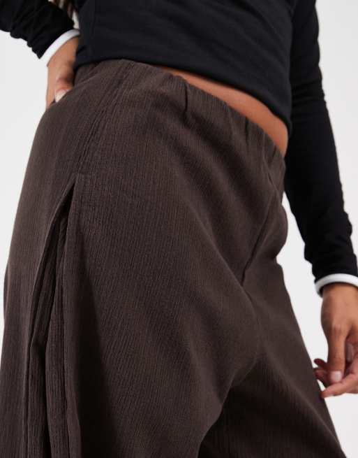 ONLY Petite wide leg pants in chocolate brown, 3 of 5