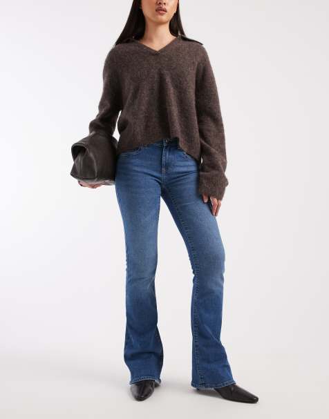 ONLY – Phoebe – Mellanblå utsvängda jeans med låg midja - view 1