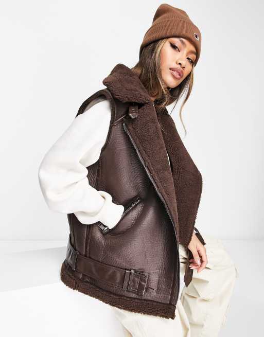 Only - Pilotengilet van imitatieschapenvacht in chocoladebruin