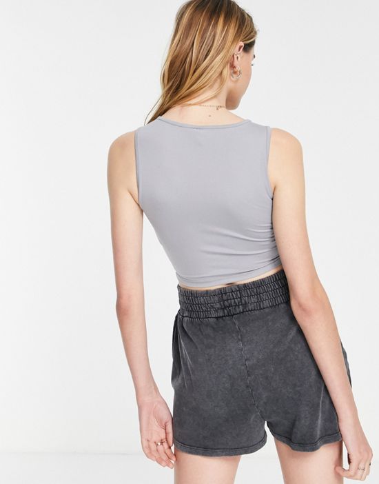 https://images.asos-media.com/products/only-play-cropped-tank-top-in-gray/23333597-2?$n_550w$&wid=550&fit=constrain