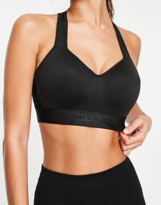 sports bra with back fastening