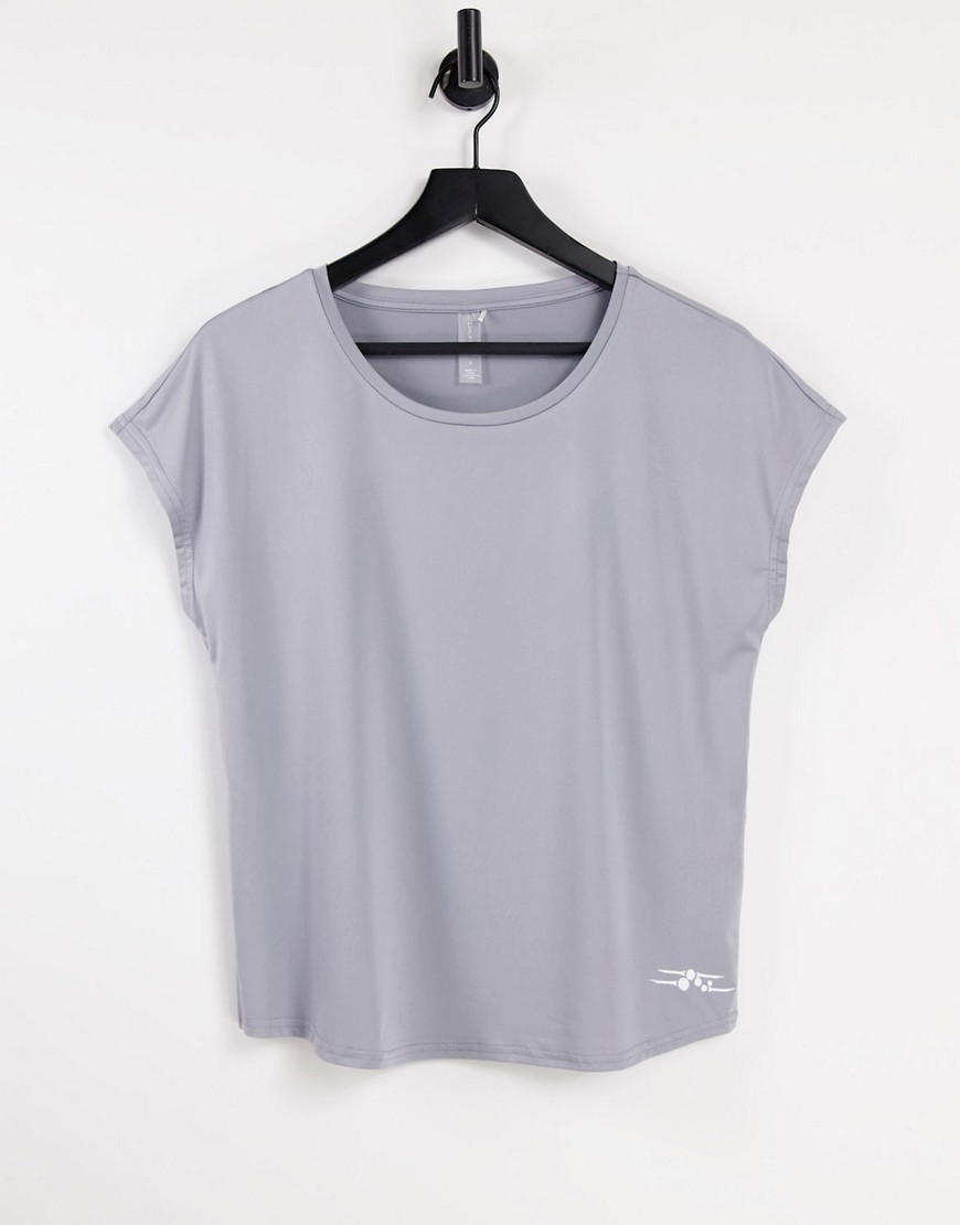 Only Play short sleeve training t-shirt in sleet grey