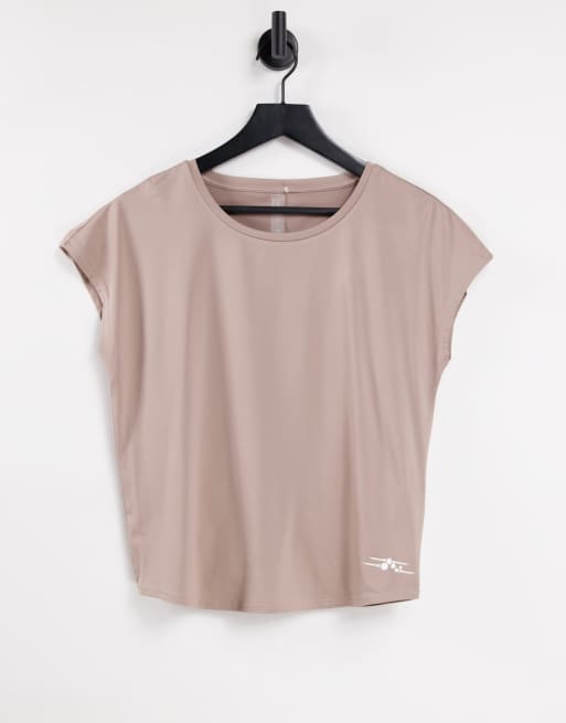 Only Play - Trainings-T-shirt met korte mouwen in mokka meringue