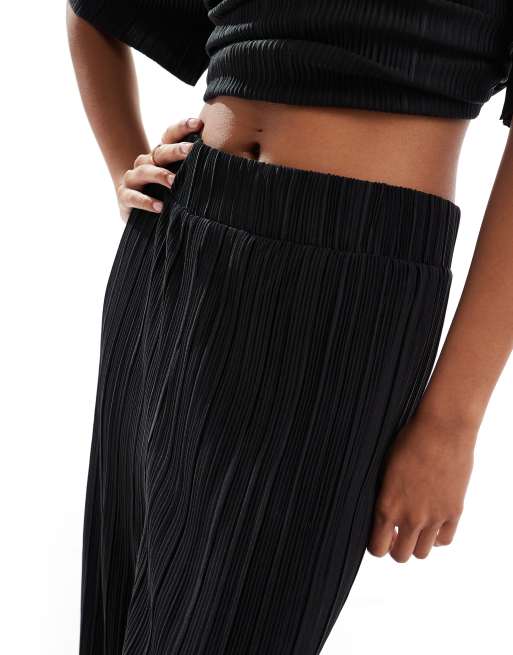 ONLY - Plissé broek met wijde pijpen in zwart, deel van co-ord set, 3 van 5