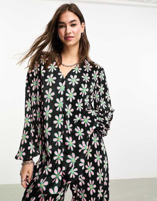 Only plisse oversized shirt in black and pink daisy (part of a set) 