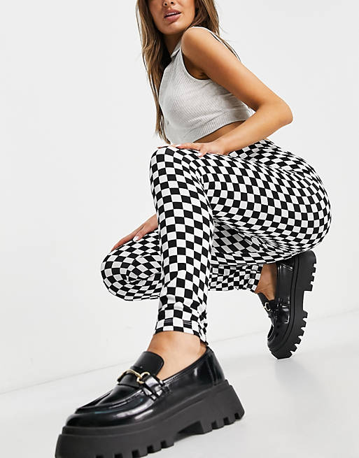 Only printed leggings in mono checkerboard