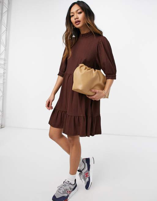 Only puff sleeve high neck waffle smock dress in chocolate