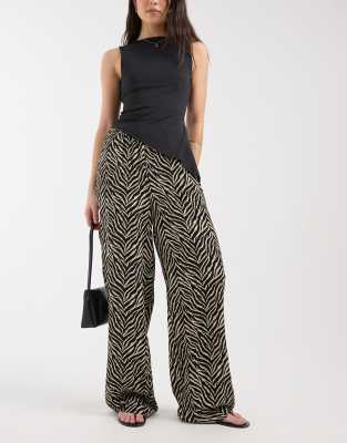 Only Pull On Pants In Black