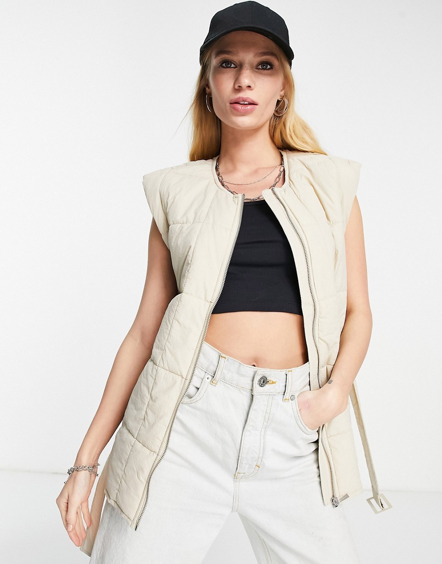 Only quilted gilet in cream-White