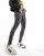 Thumbnail 1 van 5