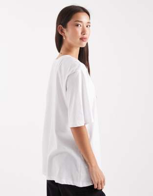 Only Raspberry Graphic Oversized T-shirt In White