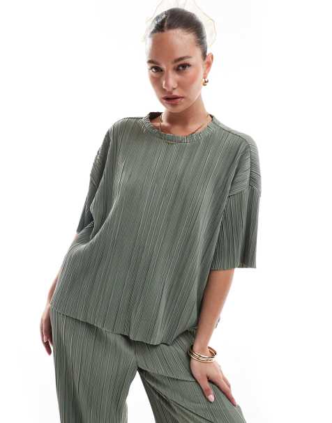 ONLY - Recht plissé top in groen, deel van co-ord set - view 1