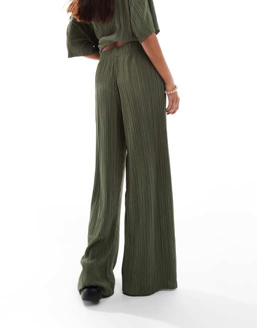ONLY - Rechte plissé broek met wijde pijpen in kaki, deel van co-ord set, 2 van 5