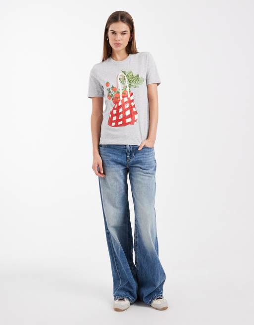 ONLY regular fit t-shirt with tomato print in light grey, 2 of 4