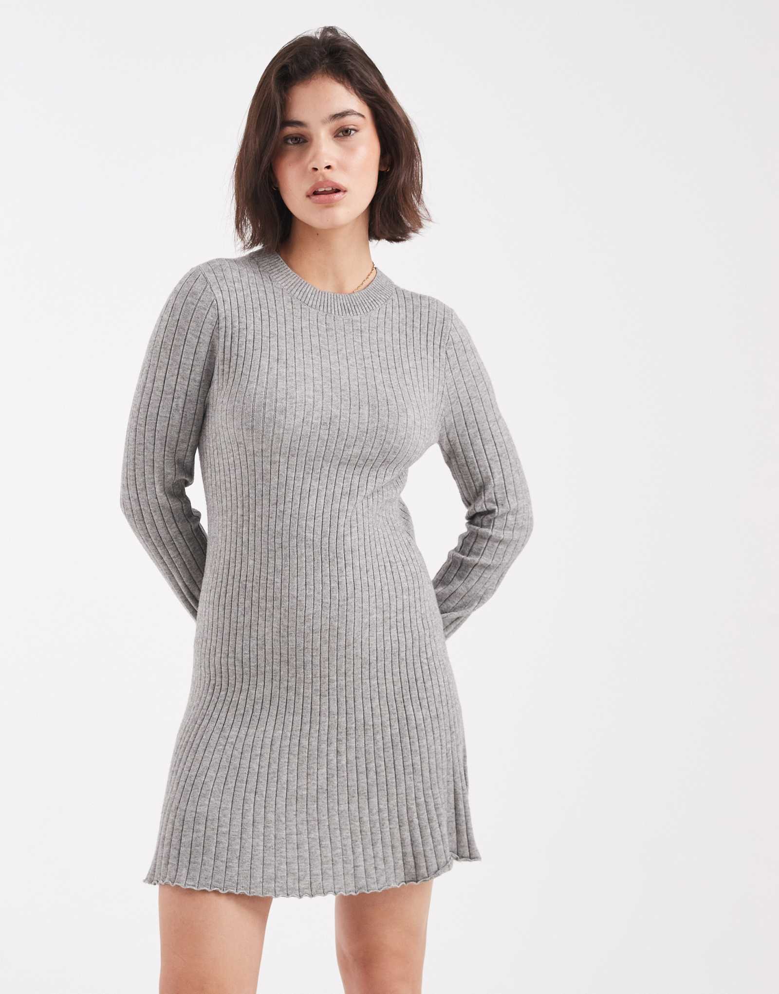 Мини-платье из трикотажа ONLY rib серого цвета