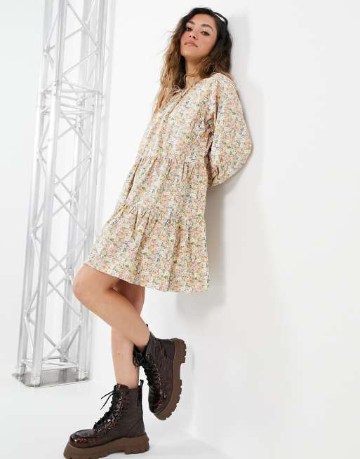 Only Robe babydoll à volants et col noué à motif floral ASOS