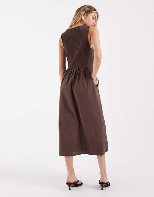 ONLY - Robe babydoll longueur mollet à col V - Marron, 3 de 4
