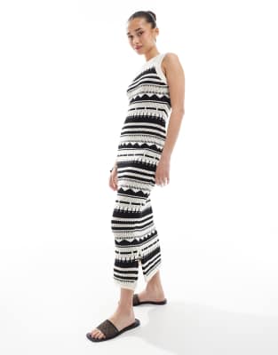 Robe longueur mollet au crochet - Motif noir-Neutre 40