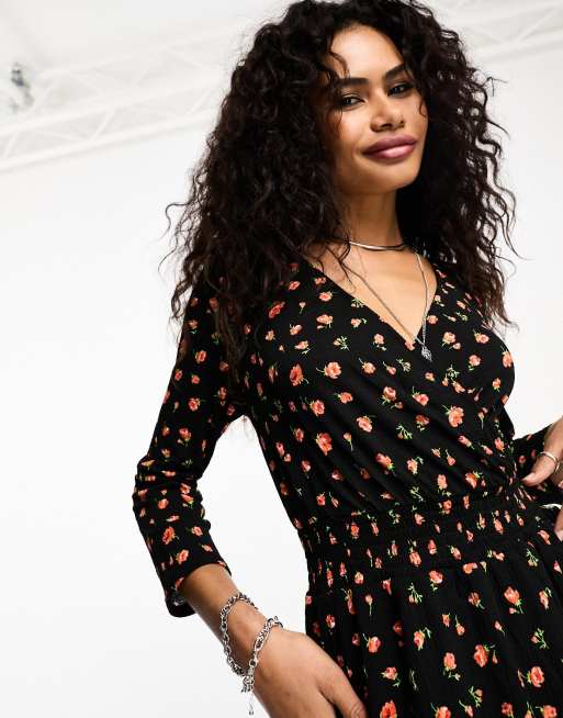 Only Robe portefeuille mi longue fleurs Noir et rouge ASOS