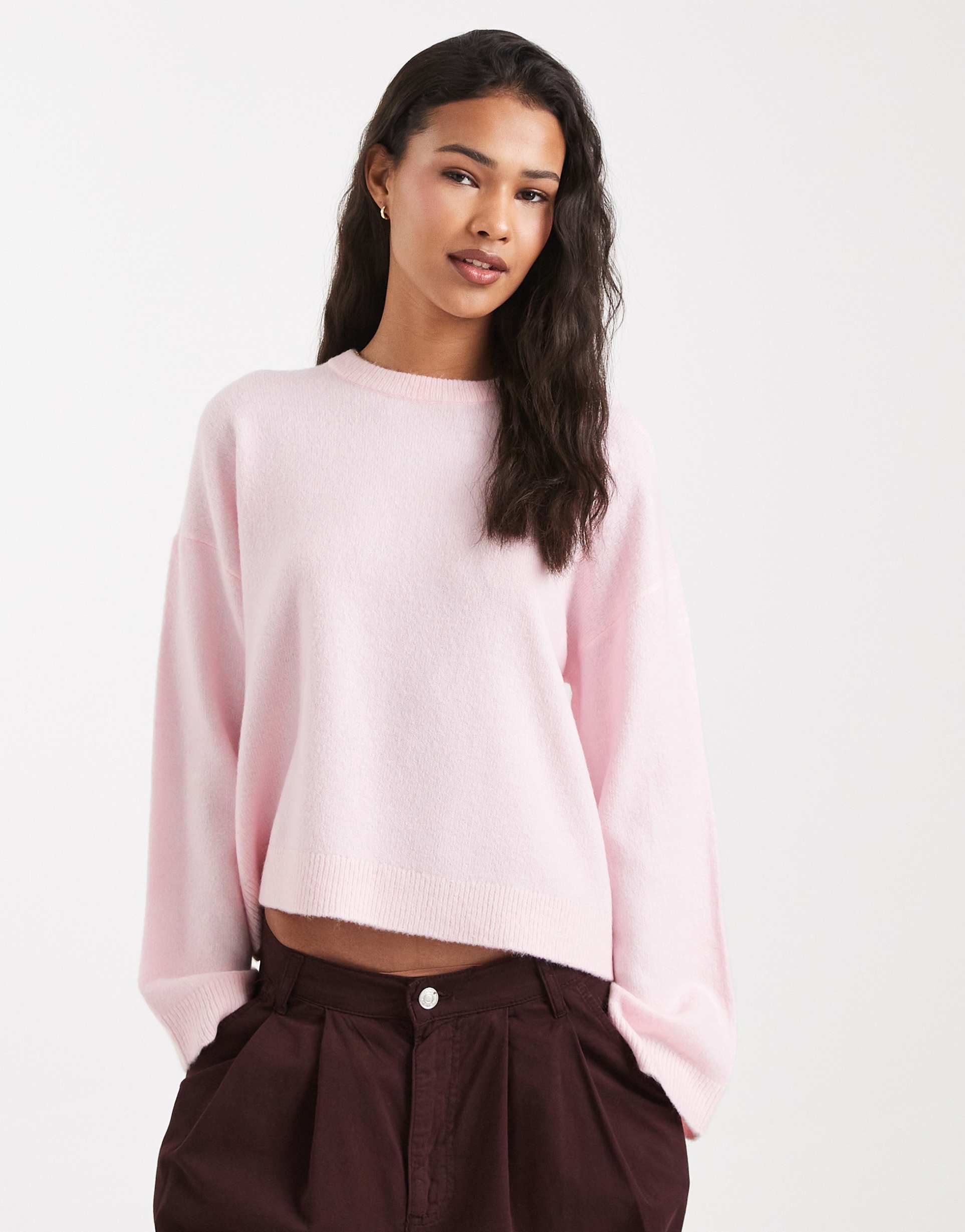 only round neck boxy sweater in light pink