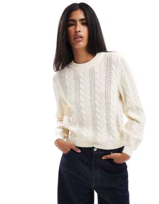 ONLY round neck cable knit jumper in cream-White φωτογραφία