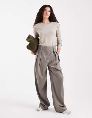 Only Round Neck Knit Top In Gray