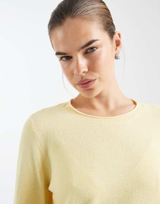 ONLY round neck knitted top in pale yellow, 3 of 4