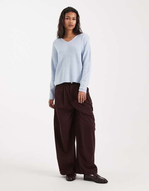 ONLY - Ruimvallende trui met V-hals in lichtblauw, 2 van 4