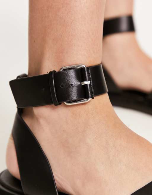 Only – Sandalen in Schwarz mit überkreuzten Riemen und Schnalle , 2 von 4
