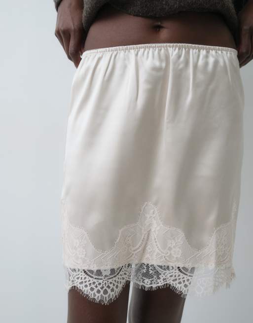 ONLY satin lace mini skirt in oatmeal, 2 of 5