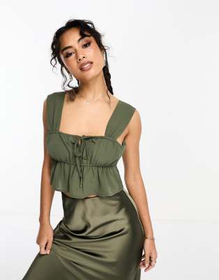 Only - Schößchen-Top in Khaki mit kurzem Schnitt und Bindedetail-Grün