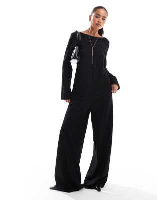 scoop back loose fit jumpsuit in black