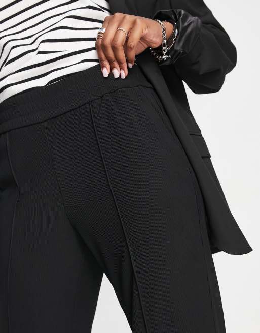 Only seam detail straight leg trouser in black