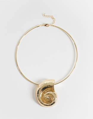 Only Seashell Necklace In Pattern