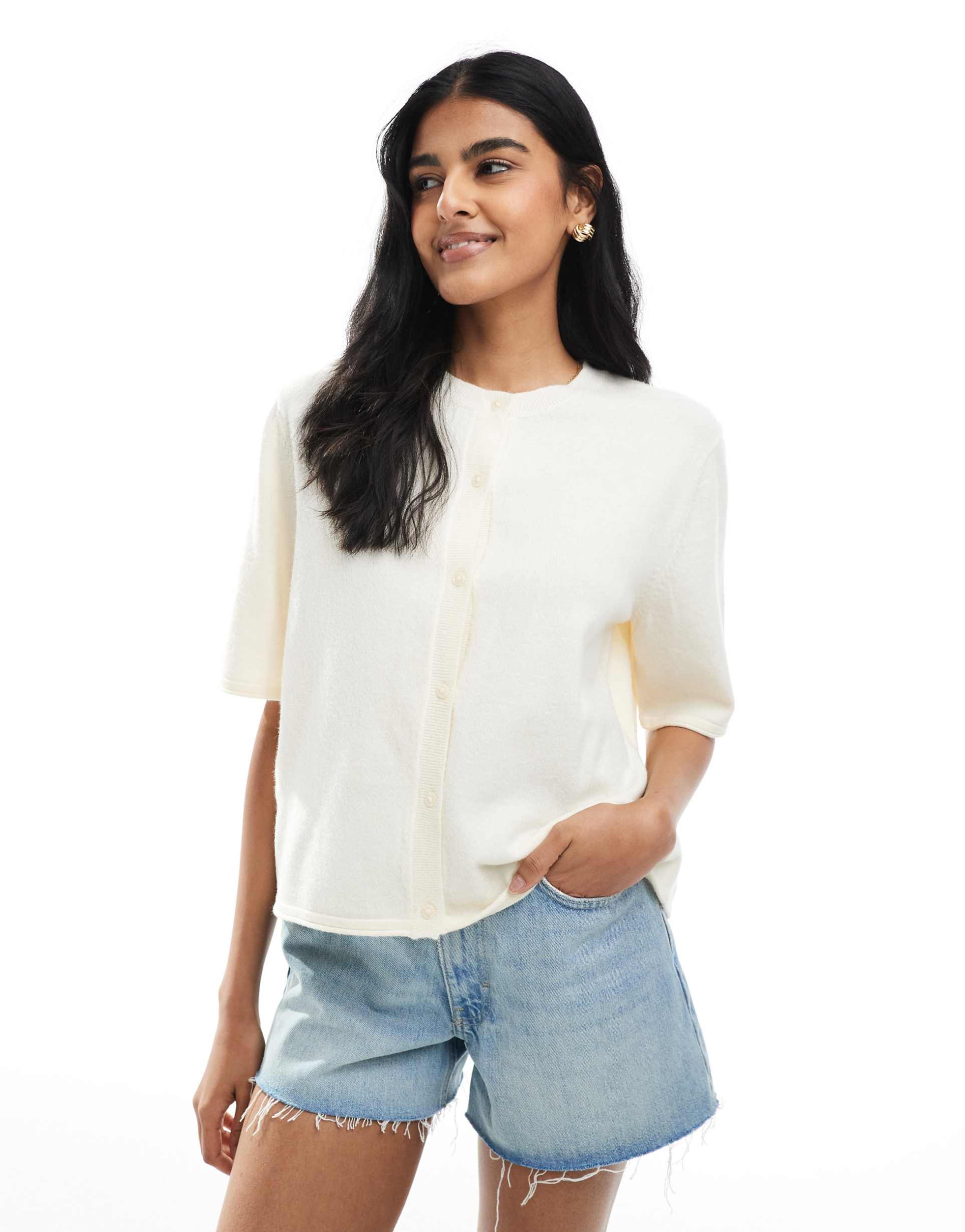 only short sleeve knit cardigan in cream