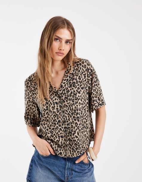 ONLY short sleeve shirt in animal print - view 1