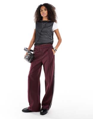 side panel wide leg track pants in burgundy-Red