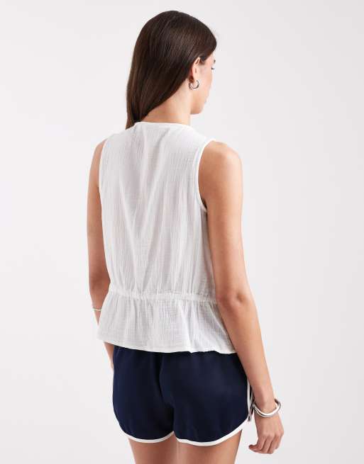 ONLY sleeveless v-neck cheesecloth peplum top with tie front in white, 4 of 4