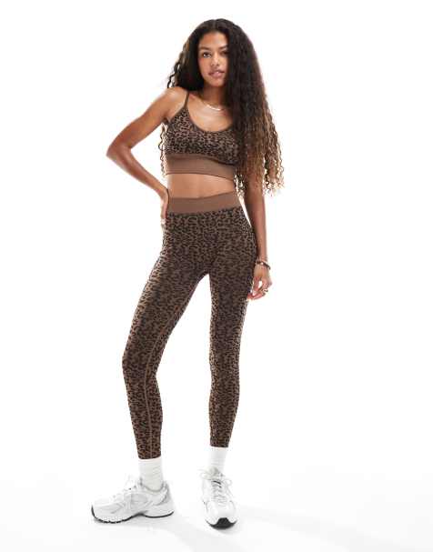 ONLY - Sømløst sæt med bralette og leggings med dyreprint - view 1