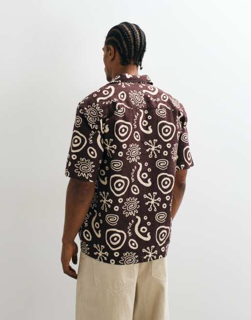 ONLY & SONS - Chemise décontractée en crépon à imprimé avec col - Marron foncé/crème, 3 de 5