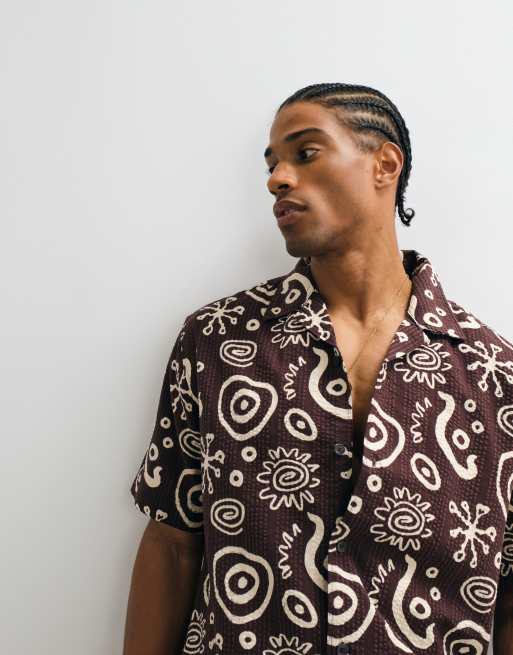 ONLY & SONS - Chemise décontractée en crépon à imprimé avec col - Marron foncé/crème, 4 de 5